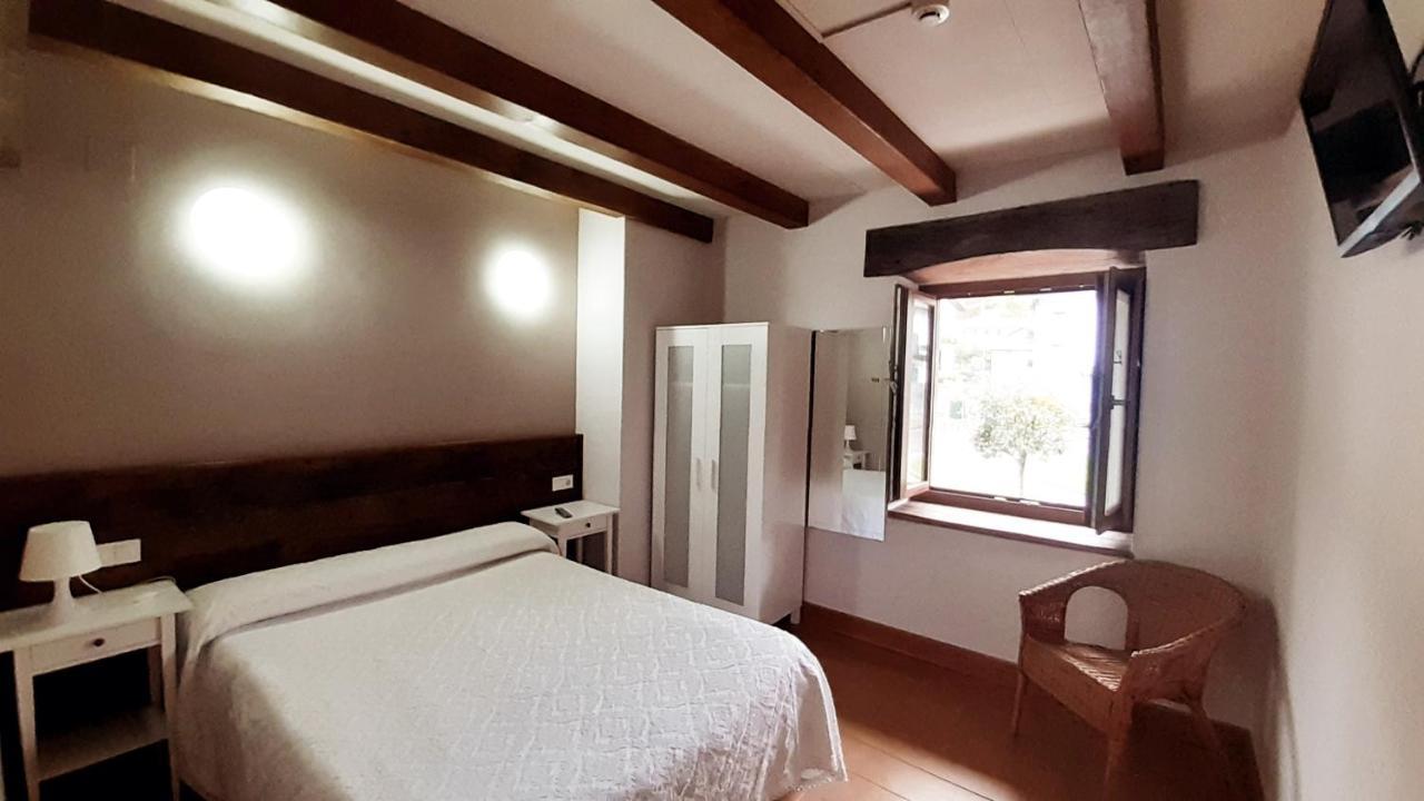 Hostal-Cicloturismo Lopenea Лейца Екстериор снимка