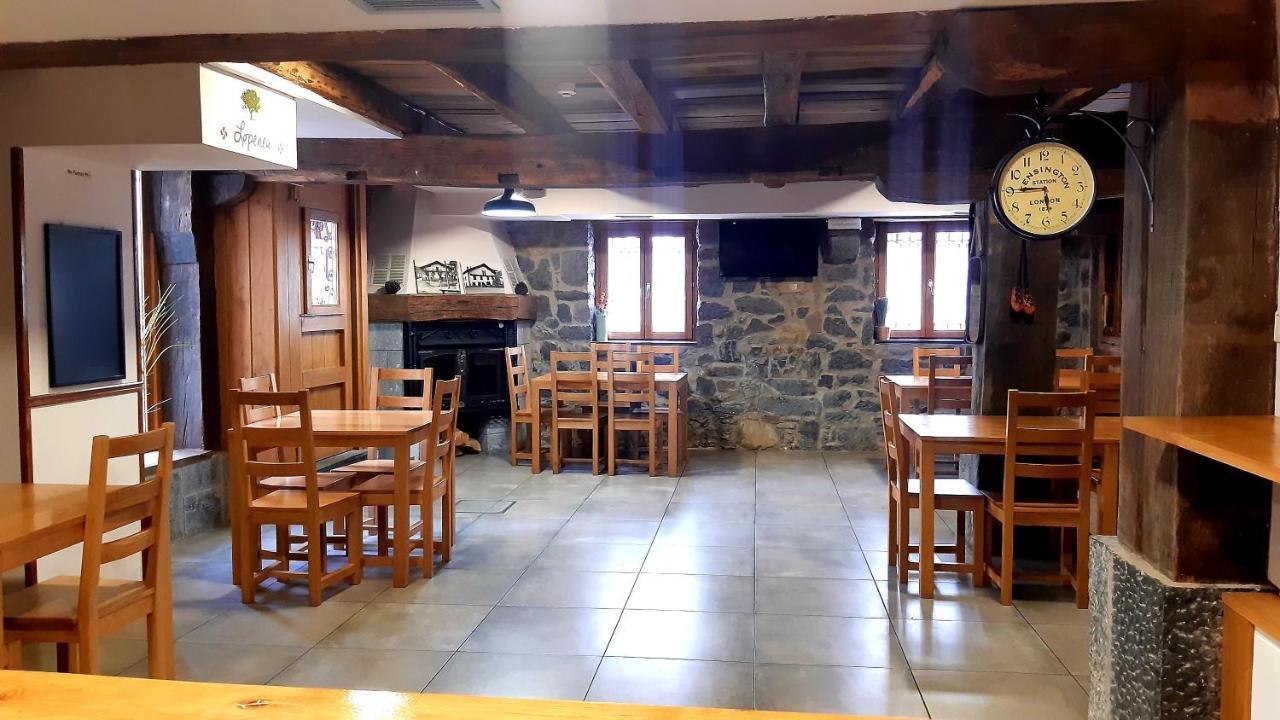 Hostal-Cicloturismo Lopenea Лейца Екстериор снимка