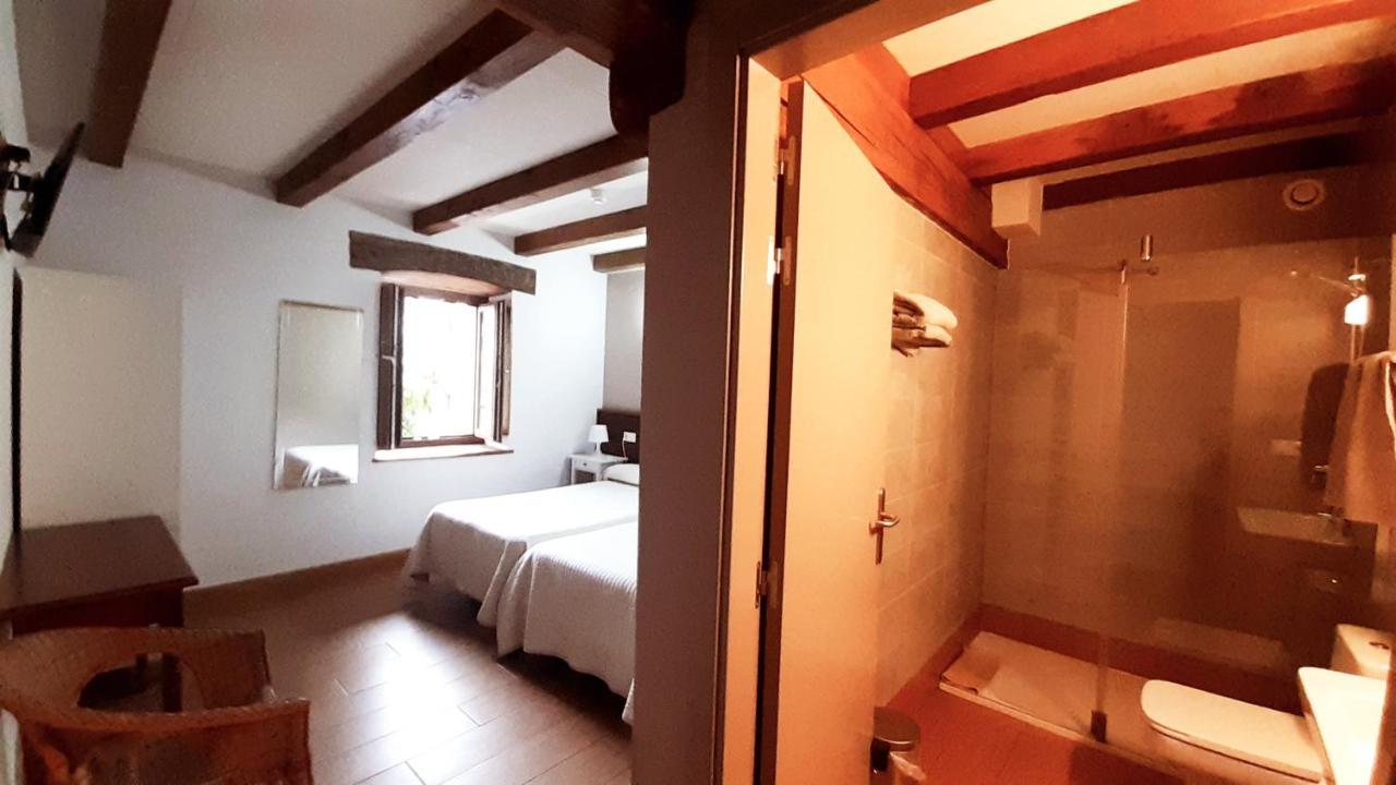 Hostal-Cicloturismo Lopenea Лейца Екстериор снимка