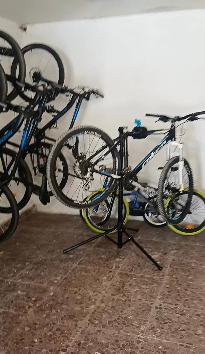 Hostal-Cicloturismo Lopenea Лейца Екстериор снимка